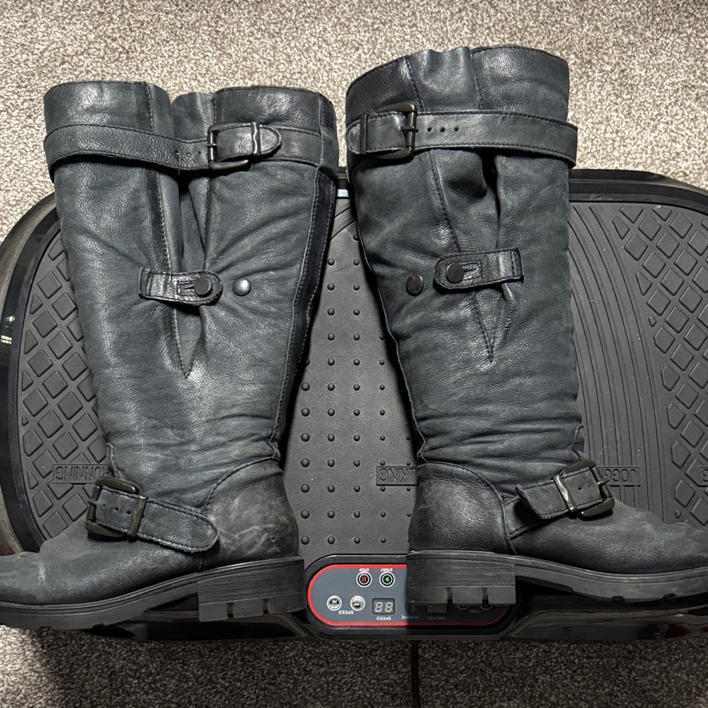 Women's Blue Buckle Heeled Boots - Picture 5 of 6